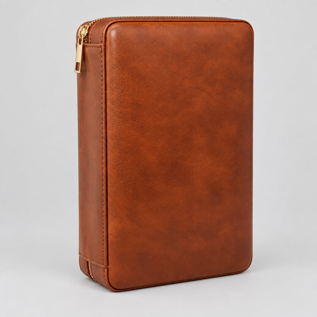 Elegant Handmade Brown Leather Cedar Wood Lined 4 Cigar Humidor Case with 3 Triple Jet Flame Cigar Lighter and Cutter，Suitable for Holding Big and Fat Cigars